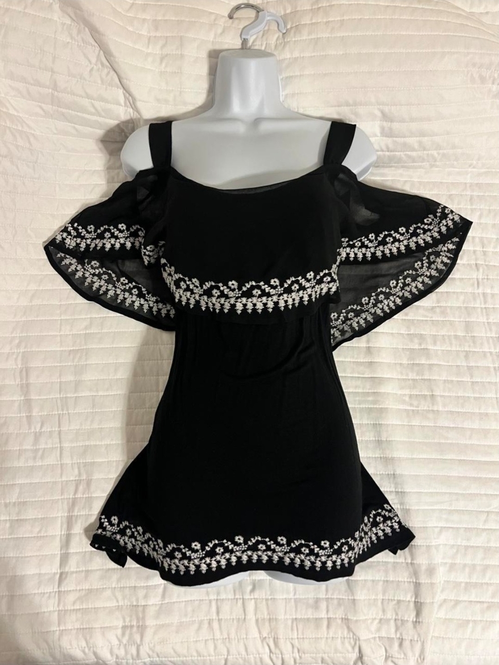 Plus Sz. Avenue Black Cold-Shoulder Top with White Floral Embroidery